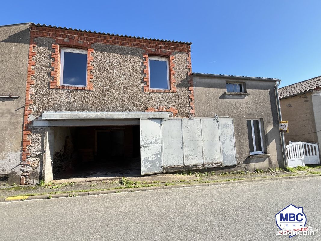 Maison 4 pièces 120 m² · à Montrevault-sur-Èvre · 120 m² · 39 990 €