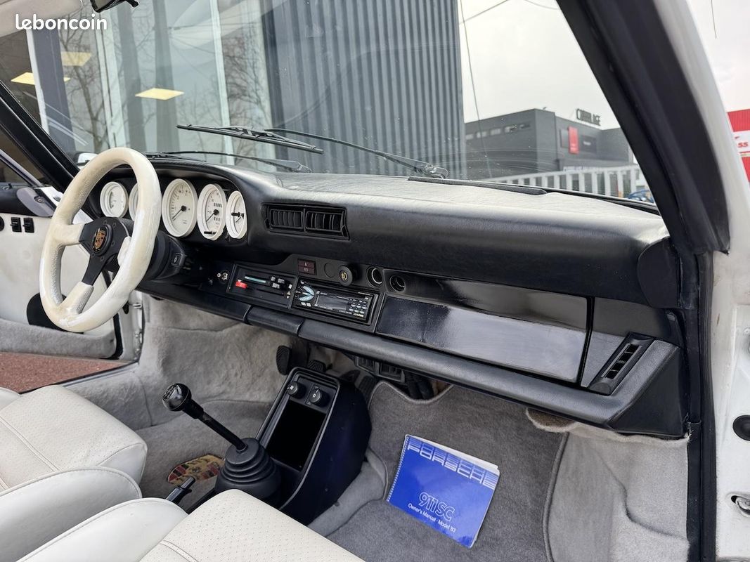 PORSCHE 911 Cabriolet 3.0i TYPE G CABRIOLET SC (image 30)