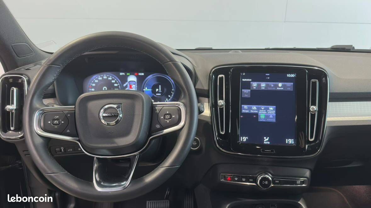 VOLVO XC40 T4 Recharge 129+82 ch DCT7 Start (image 2)
