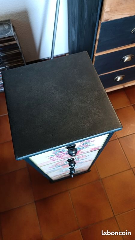 Vends petite commode (image 3)