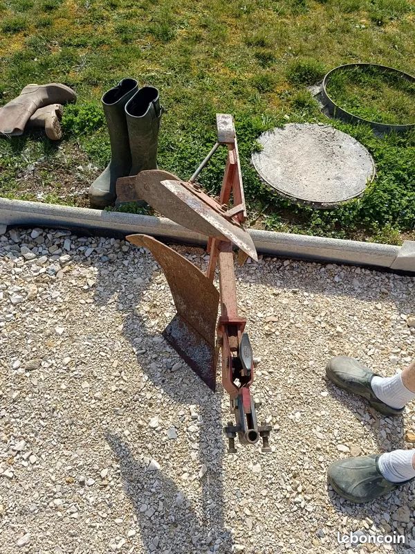 Charrue réversible (image 3)