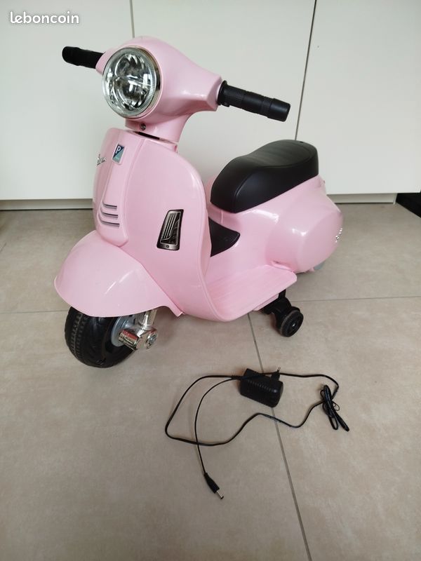 Scooter mini vespa électrique (image 1)