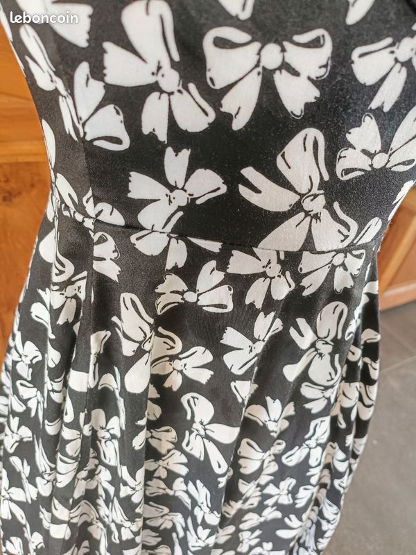 Lot Robe Noire Et Pull Rouge Femme - Taille 36 - Très Bon état - Polyvalent