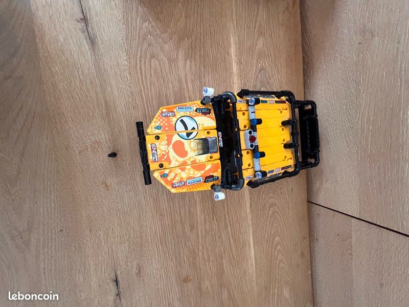 LEGO Technic 42099 – 4x4 X-treme Off-Roader Motorisé Control+ (image 8)