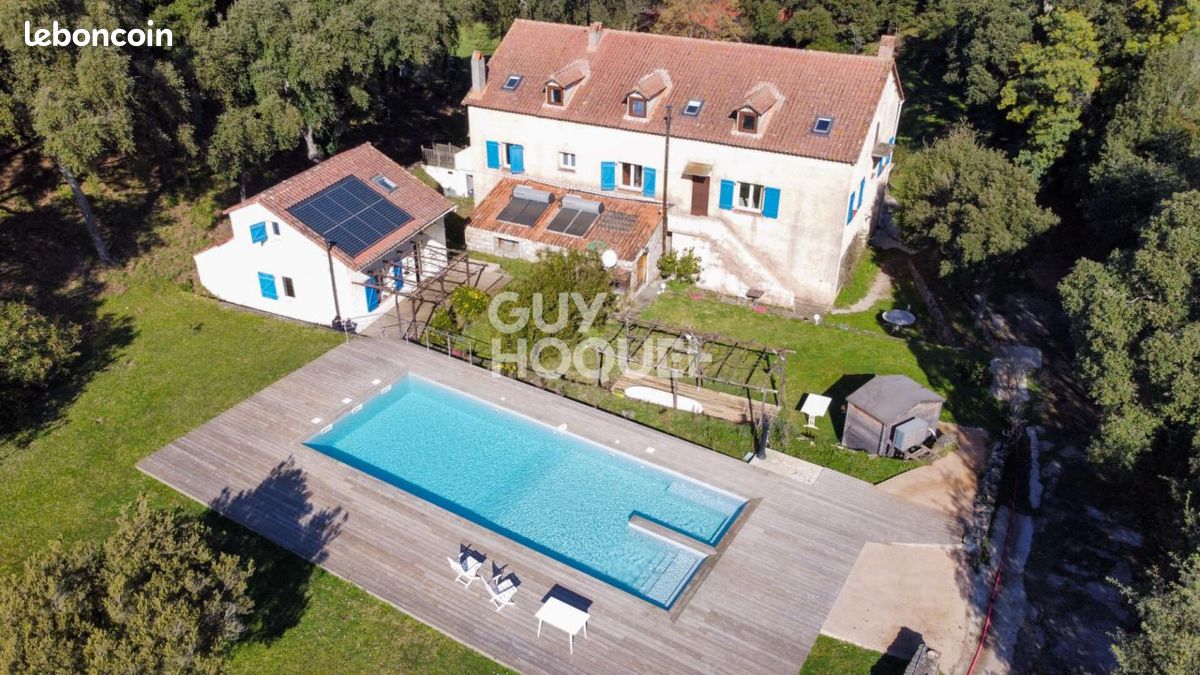 Maison 19 pièces 420 m² · à Peri · 420 m² · 740 000 €