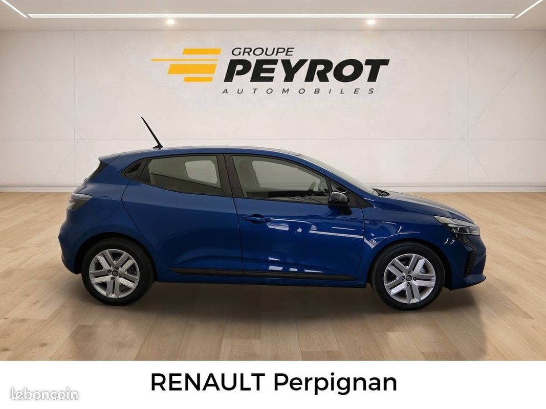 RENAULT Clio E-Tech full hybrid 145 ch GSR2 Evolution (image 8)