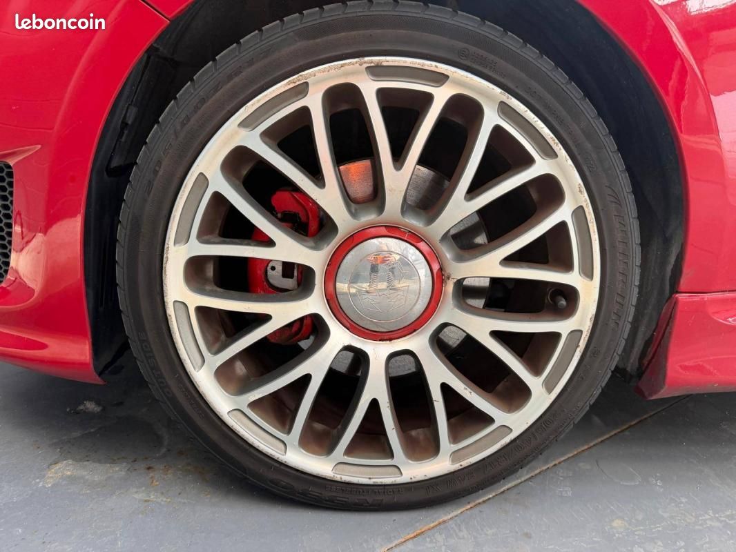 Abarth 500 1.4 T-Jet 135 ch (image 10)