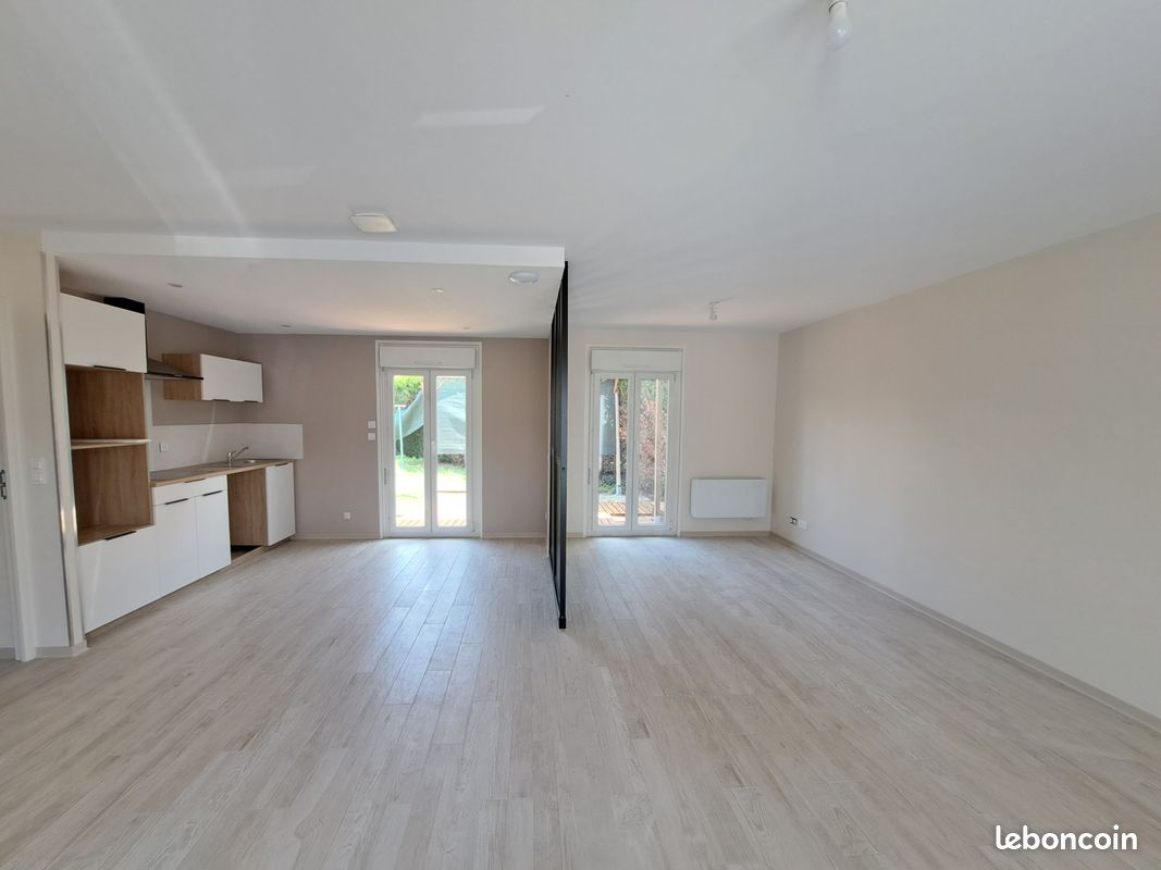 Maison 5 pièces 82 m² · à Estissac · 82 m² · 850 €/mois