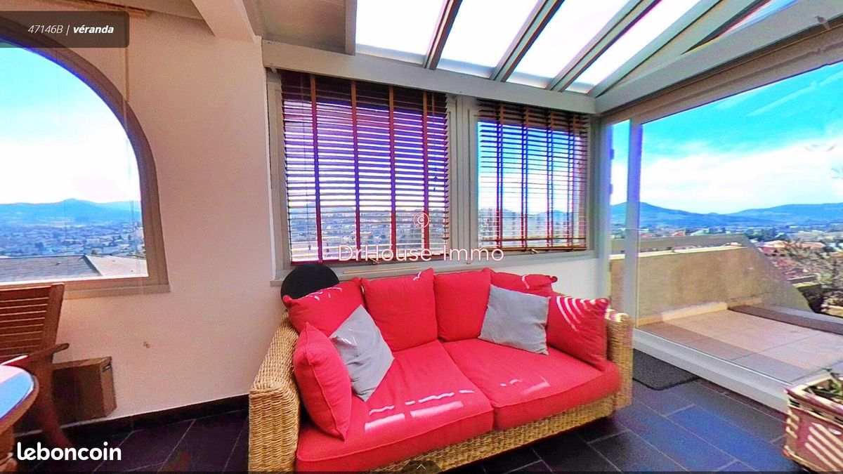 Maison 10 pièces 225 m² · à Yssingeaux · 225 m² · 329 000 €
