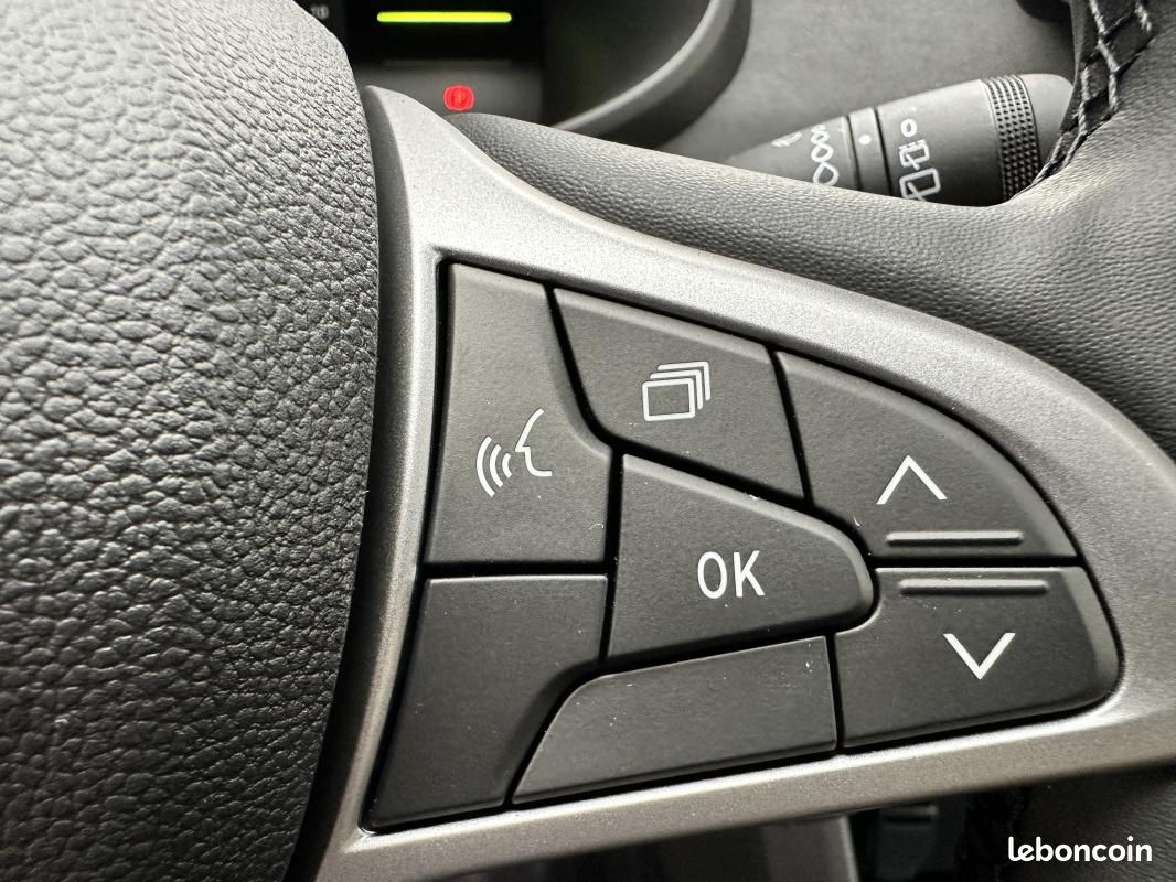 Dacia Jogger1.6 hybrid 140ch Extreme 5 places NOIR (image 16)