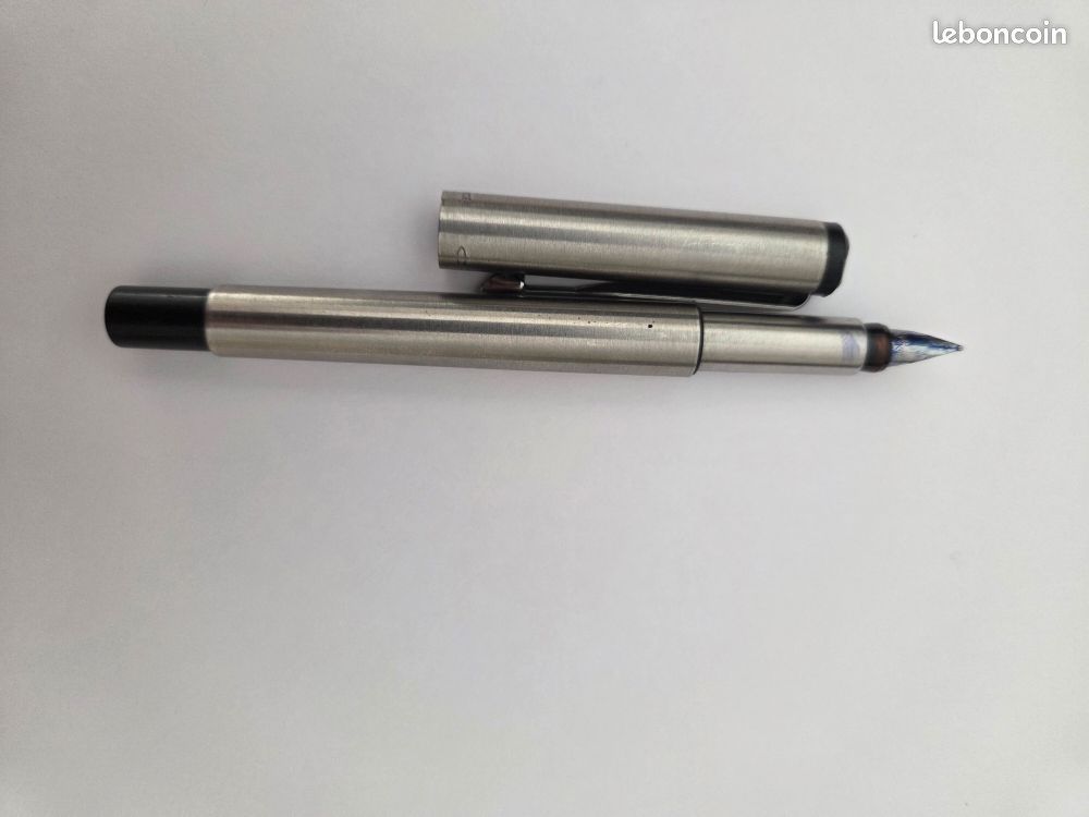 Lot De 2 Stylos Parker - Dont 1 Stylo Plume, Occasion, Parfait Pour Collection Ou Usage Quotidien