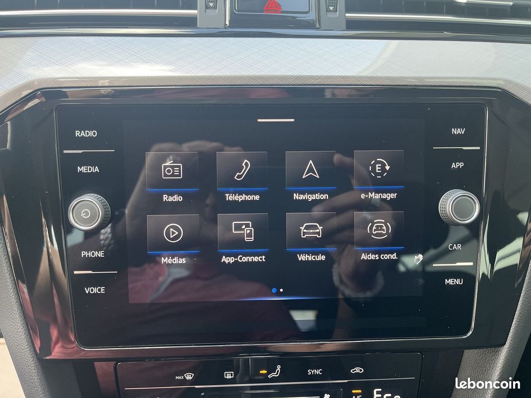 Volkswagen PASSAT SW TSI 218 CH HYBRIDE RECHARGEABLE GTE BUSINESS (image 10)