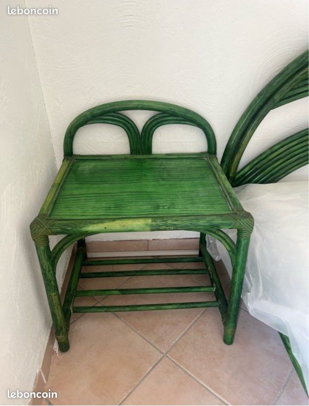 Lit, commode, table de chevet, miroir (image 3)
