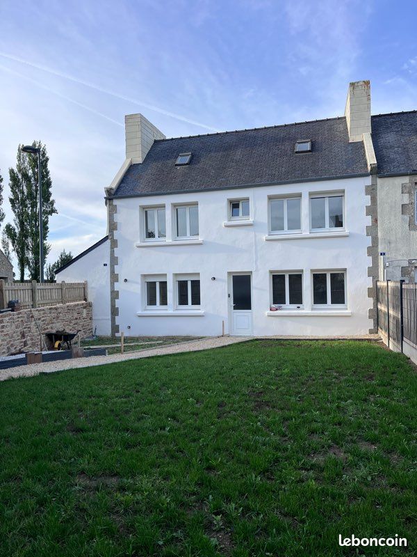 Maison 3 pièces 93 m² · à Plounévez-Lochrist · 93 m² · 1 100 €/mois