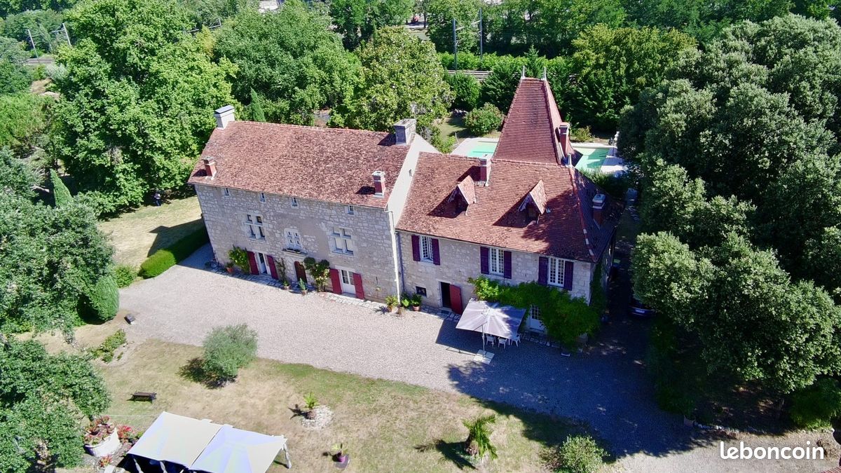 Maison 10 pièces 392 m² · à Agen · 392 m² · 840 000 €