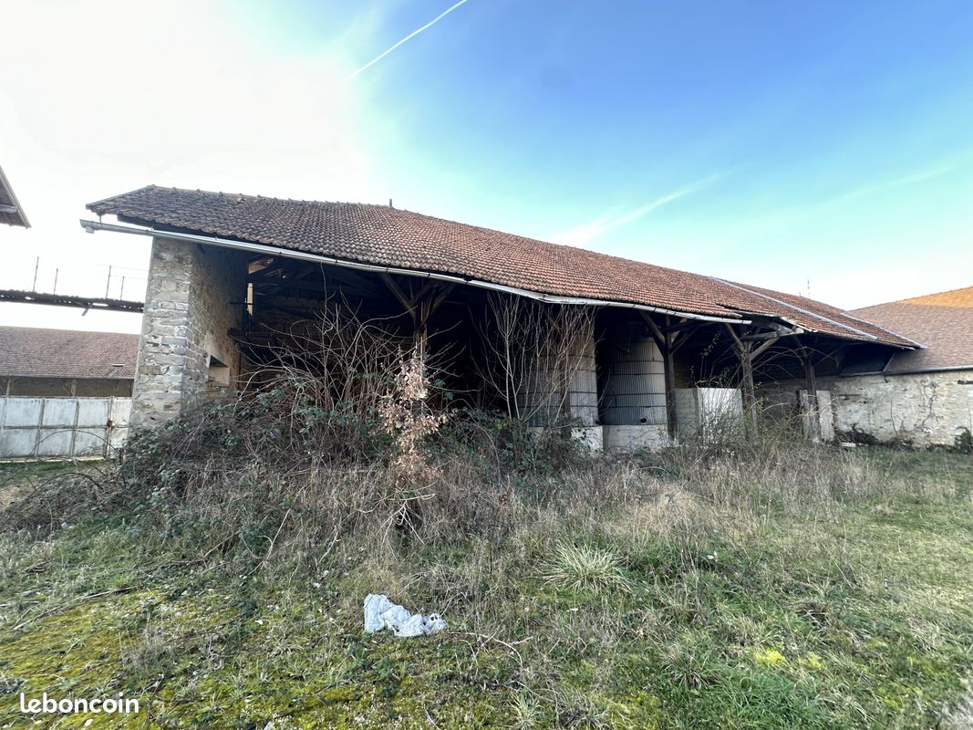 Immeuble 200 m² · à Baulne · 200 m² · 190 000 €