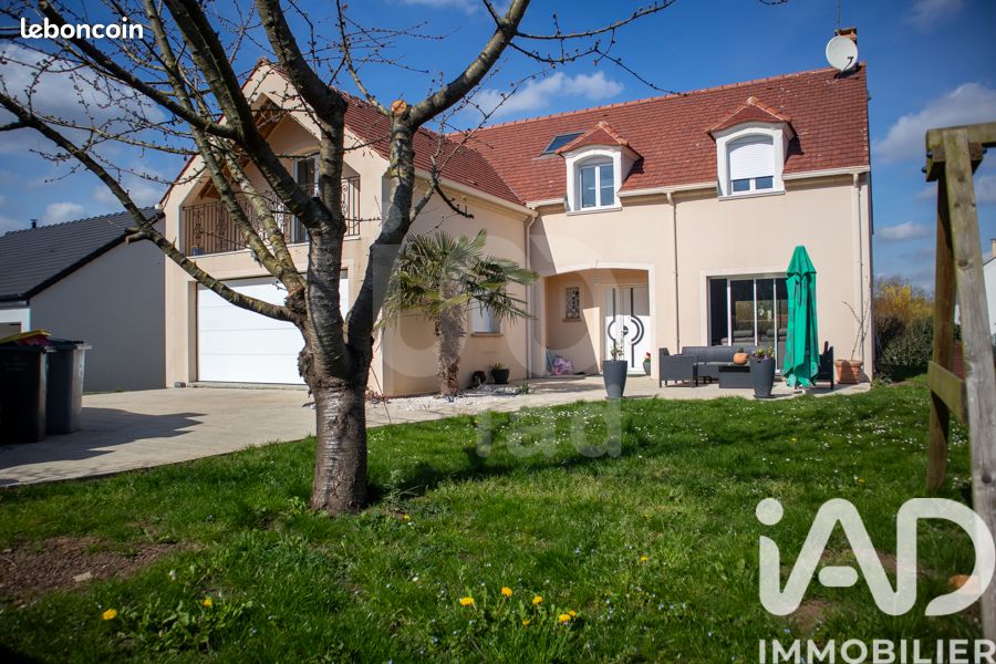 Maison 8 pièces 210 m² (image 1)