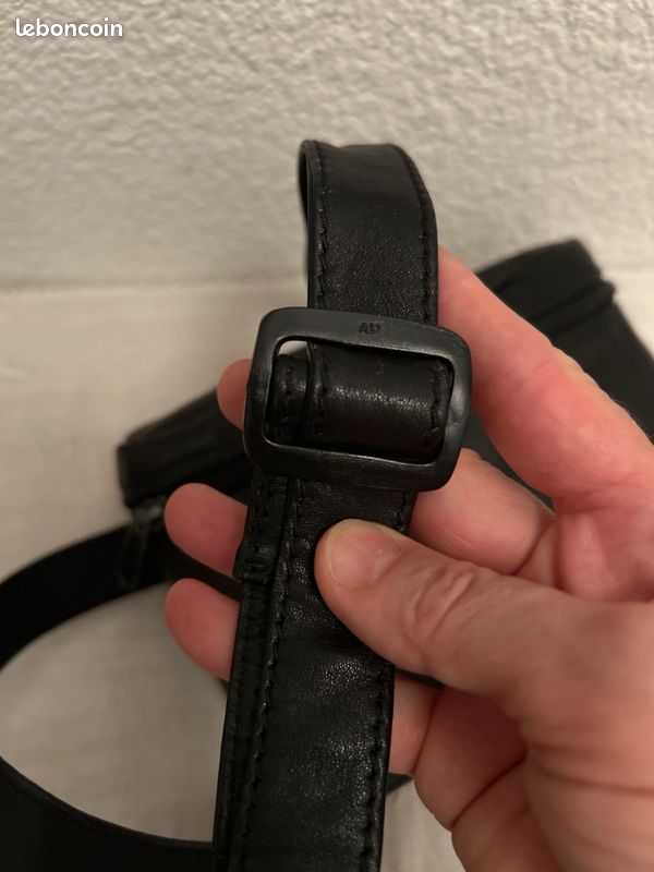 Sac banane noir en cuir (image 3)