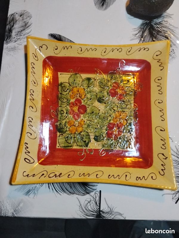 Assiette décorative (image 1)