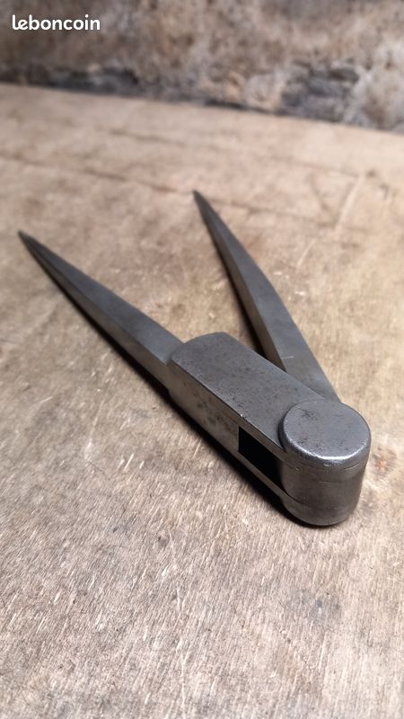 Compas ancien 180mm (image 1)