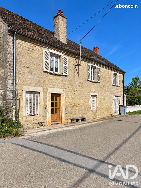 Maison 3 pièces 118 m² · à Annoire · 118 m² · 115 000 €