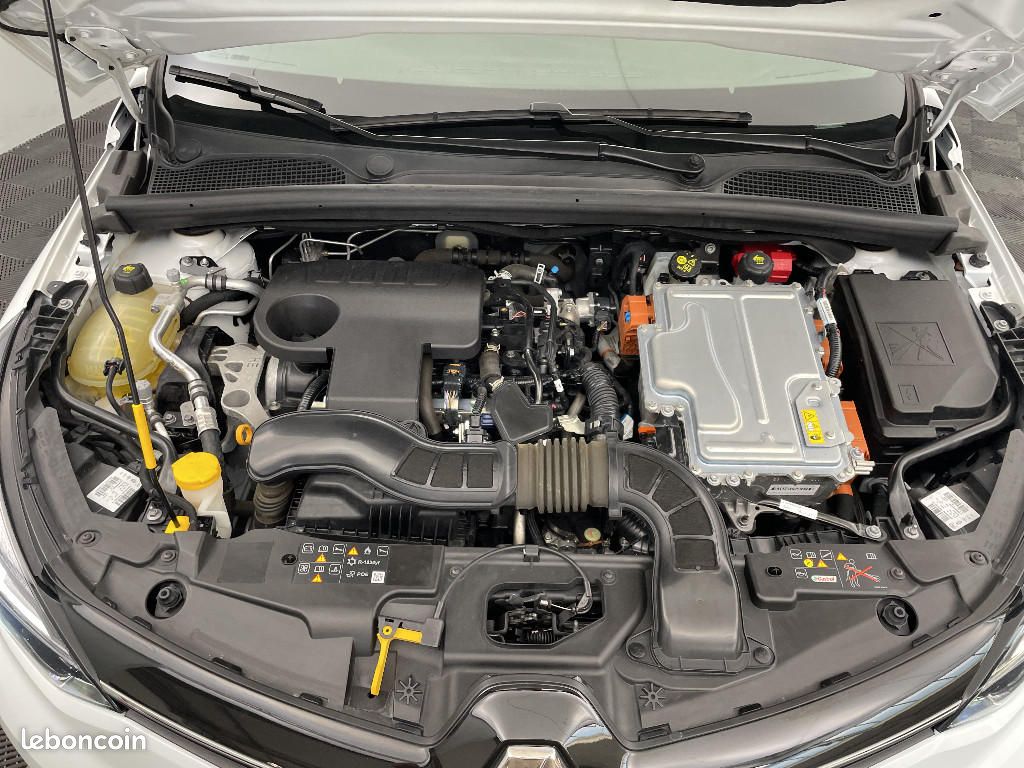 Renault Clio V E-Tech 140 - 21N Business (image 20)
