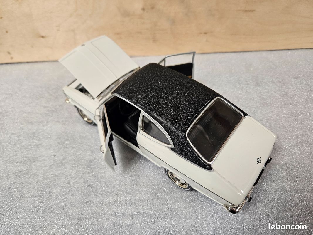 Revell - 1:18 - Opel Olympia A Coupe weiß - with black roof - Catawiki