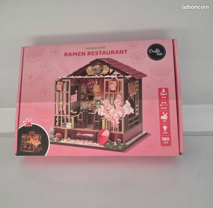Kit miniature diy craft avec lumière led ramen restaurant (image 1)