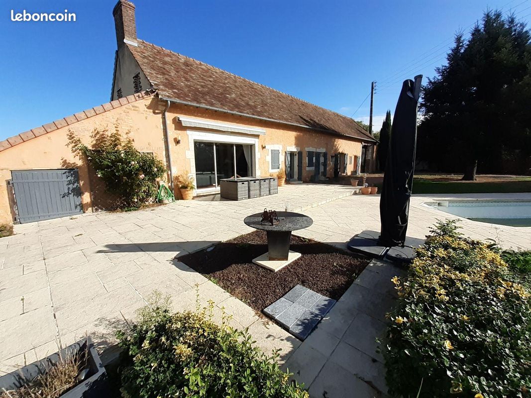 Maison 5 pièces 198 m² · à Marigné-Laillé · 198 m² · 262 500 €