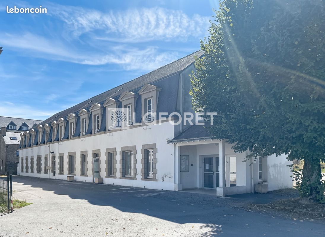 Immeuble 25 pièces 550 m² · à Josselin · 550 m² · 338 000 €