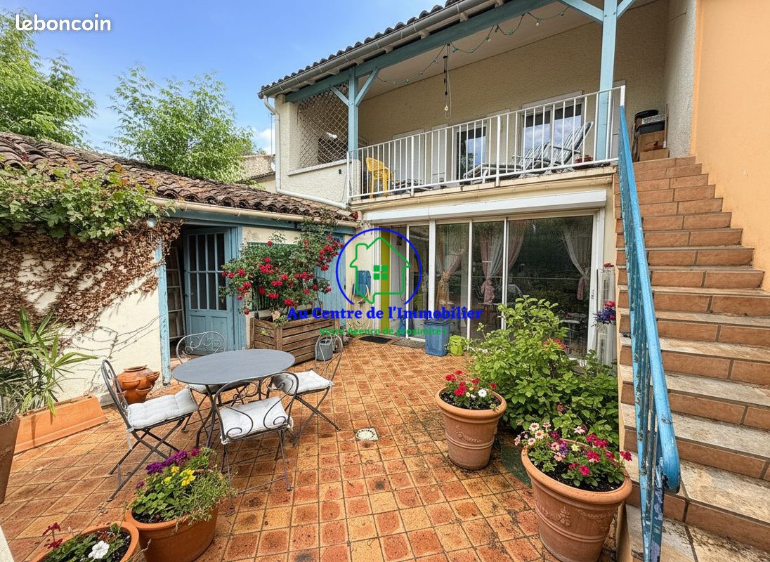 Maison 7 pièces 214 m² · à Nérac · 214 m² · 264 000 €