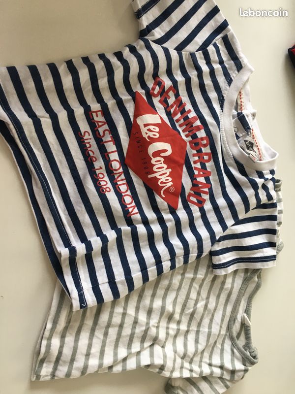 Lot de 2 t-shirts rayés 12 mois (image 1)