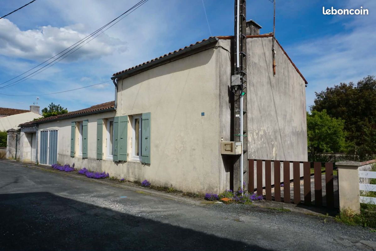Maison 4 pièces 80 m² · à Pont-l'Abbé-d'Arnoult · 80 m² · 135 000 €