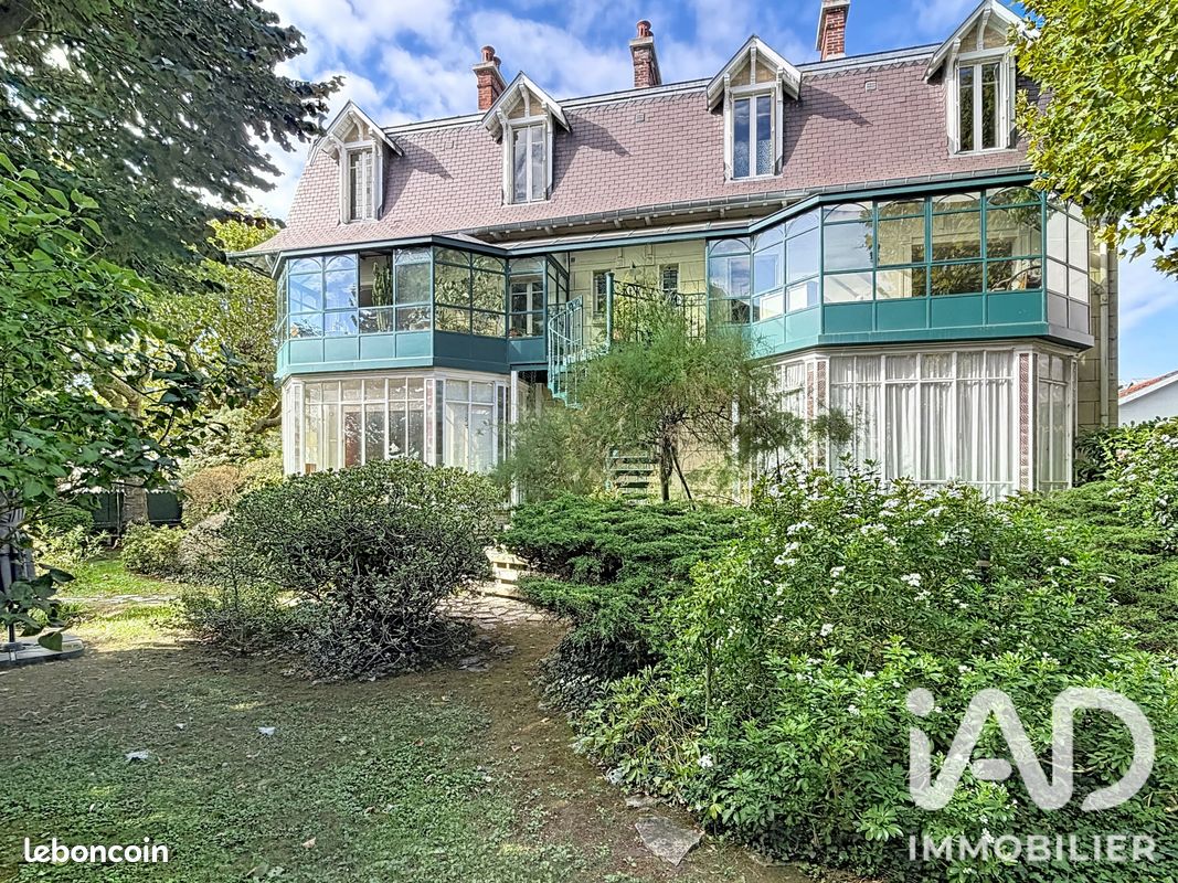 Appartement 4 pièces 146 m² · à Créteil · 146 m² · 550 000 €