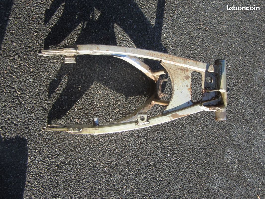 Bras Oscillant Yamaha Xmax 125 (2010-2014) - Pièce D'occasion Grise