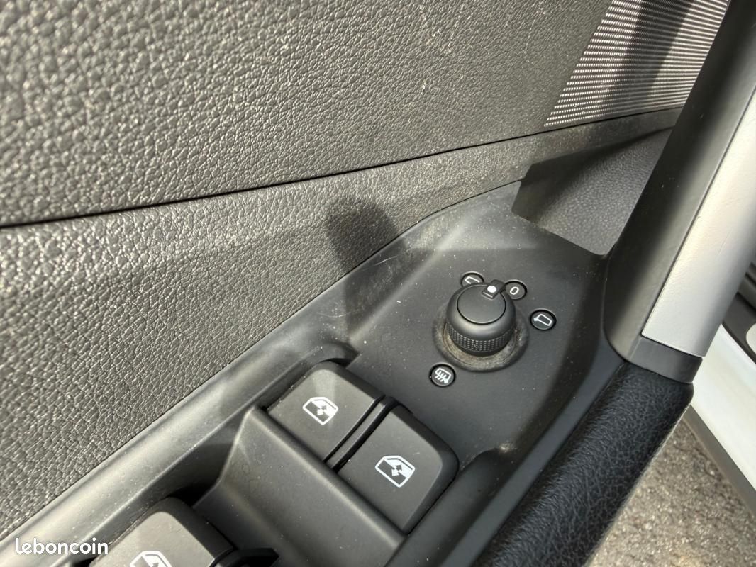 Audi Q2 35 TFSI 150 S tronic 7 Design (image 10)