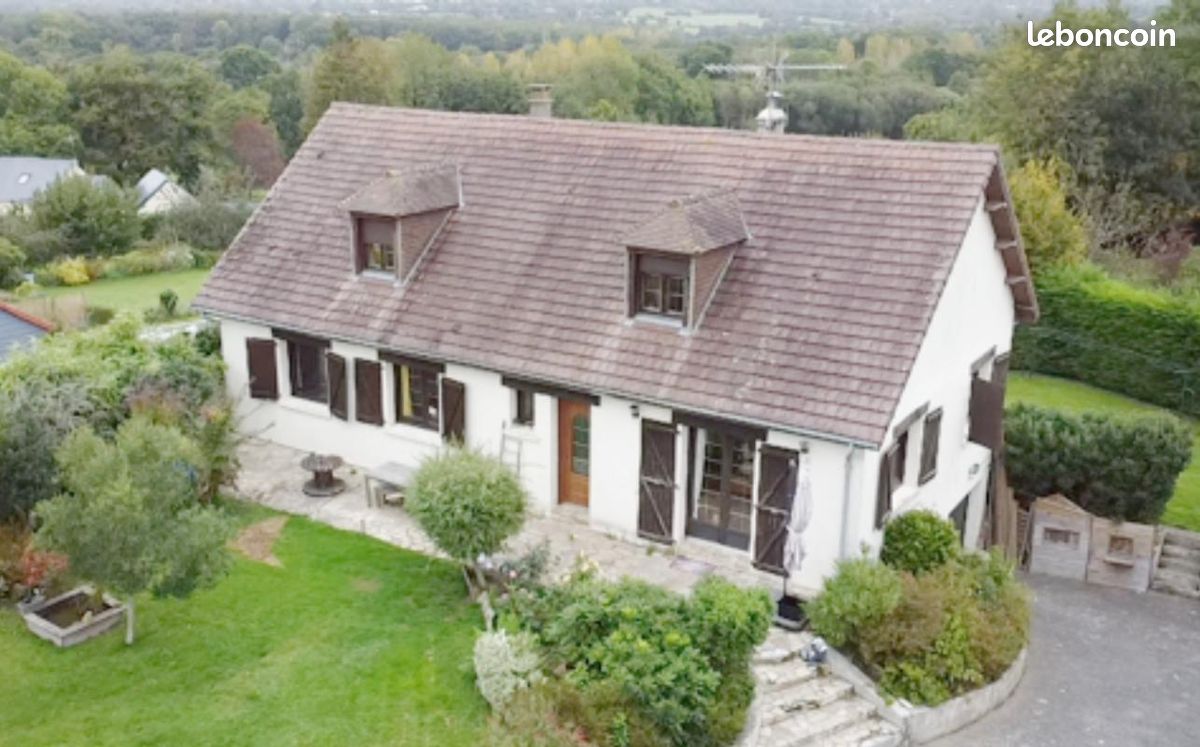 Maison 8 pièces 184 m² · à Saint-Planchers · 184 m² · 322 000 €