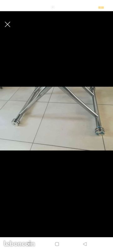 Table en verre (image 2)