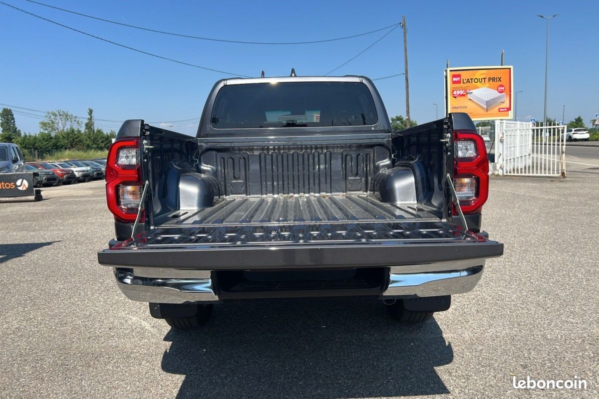 Toyota Hilux 2.8 D4-D 204 BVA EXECUTIVE 4PL (image 18)