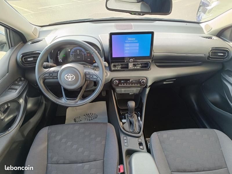 Toyota Yaris 116h Design 5p MY25 (image 13)