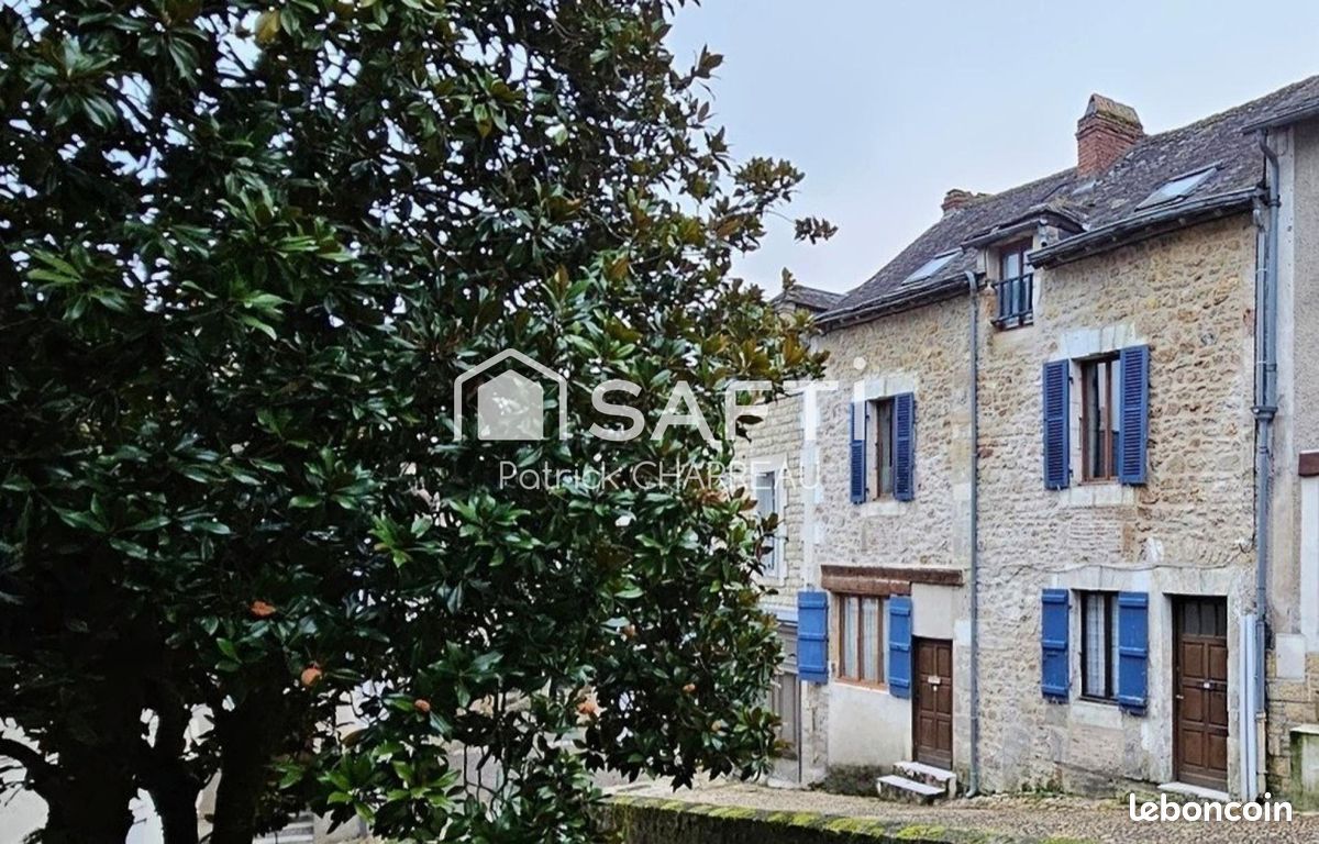 Maison 6 pièces 136 m² · à Terrasson-Lavilledieu · 136 m² · 97 000 €