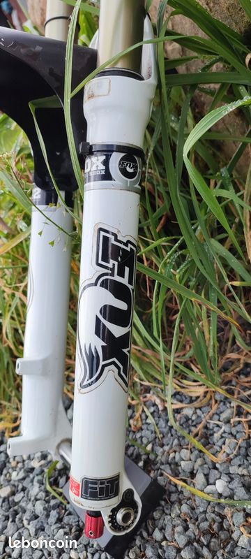 Fourche fox 100 mm - Équipements vélos