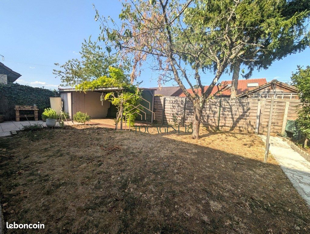 Maison 5 pièces 126 m² · à Bourges · 126 m² · 1 100 €/mois