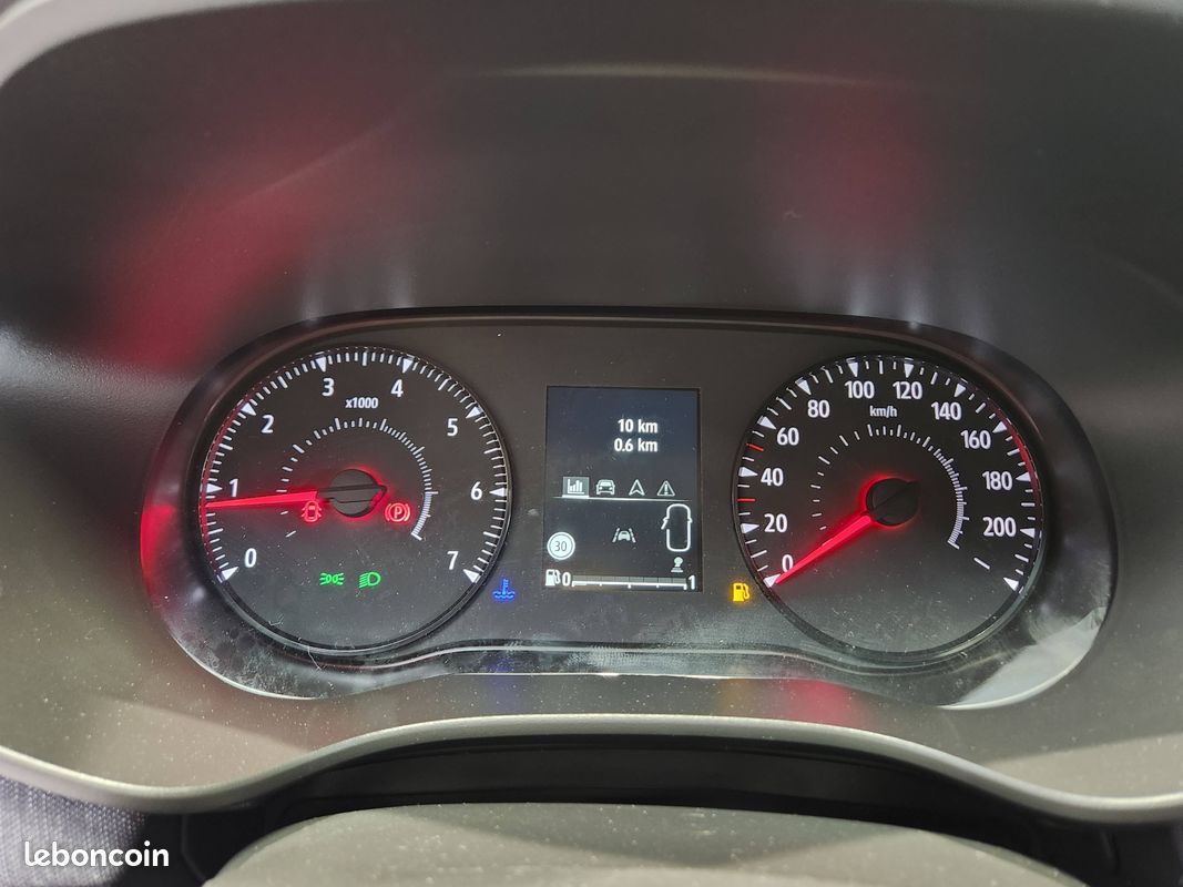 DACIA Sandero TCe 100 Expression (image 15)