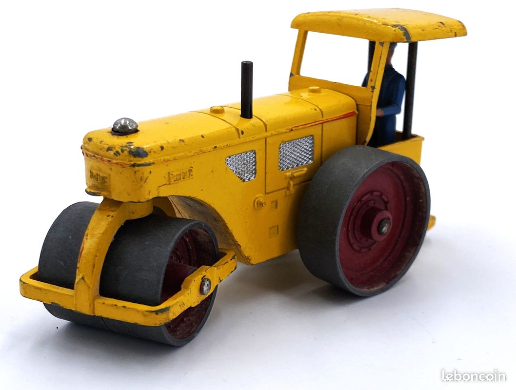 Lot 56 : DINKY TOYS, Rouleau compresseur Richier, Réf 90A (image 1)