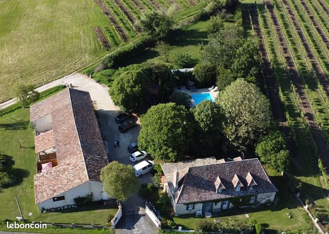 Maison 8 pièces 323 m²