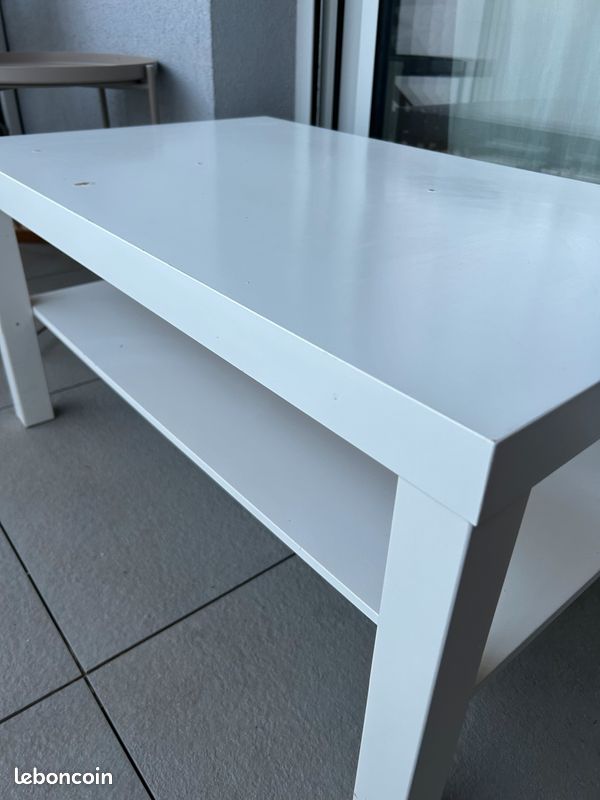 Table ikea (image 1)