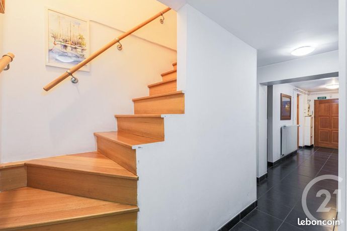 Maison 9 pièces 220 m² — 19
