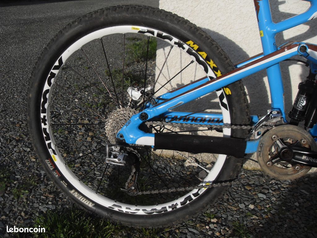 Cannondale Jekyll génération 2 gen II 26p 26" M mavic crossmax sram 2x9 X5 X9 full suspension Fox très réglable + LO MTB Vtt bleu enduro leger 13,8kg revisé super état hormis petit poc 26 pouce +-2013 (image 13)
