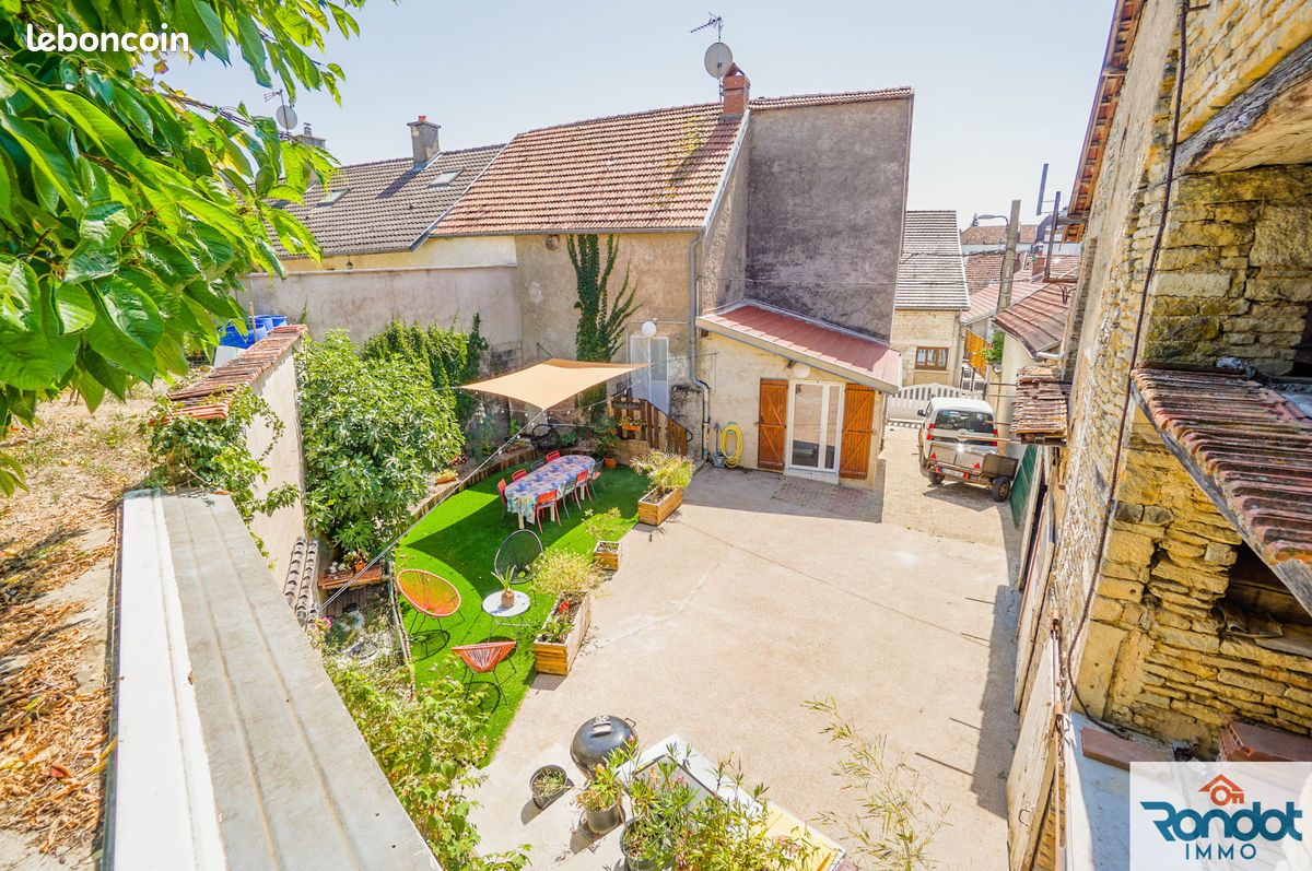 Maison 6 pièces 111 m² · à Selongey · 111 m² · 165 000 €
